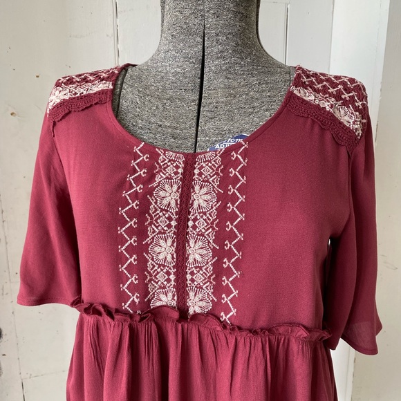 Knox Rose Embroidered BoHo Top - Picture 2 of 11